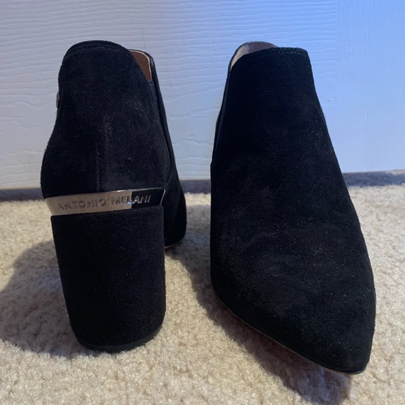 Suede black pointed toe boots - Picture 5 of 5